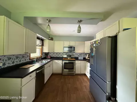 Kitchen - 545 Grayson St, Upton, KY 42784 photo 1 of 3
