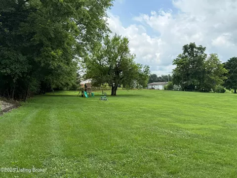 Exterior - 545 Grayson St, Upton, KY 42784 photo 6 of 13