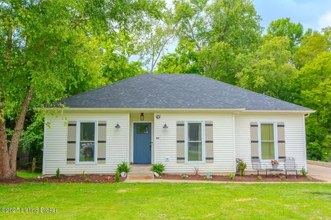 517 E Washington St, La Grange, KY 40031