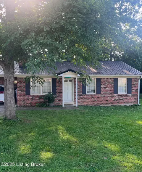 423 S Second St, New Haven, KY 40051