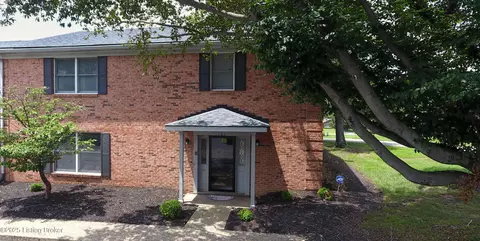 161 Gardiner Lake Rd, Louisville, KY 40205