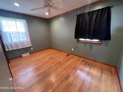 Bedroom - 8928 Us-42, Pendleton, KY 40055 photo 2 of 4