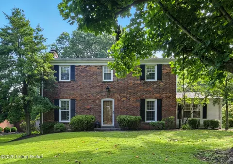 3307 Pineneedle Ln, Louisville, KY 40241