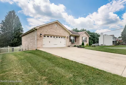 171 W Emerald Cir, Mount Washington, KY 40047