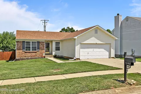 1202 Cedar Springs Pkwy, La Grange, KY 40031