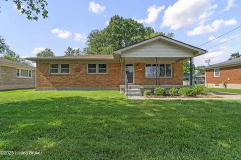 2405 Omaha Ln, Louisville, KY 40216