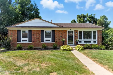 9408 Plumwood Rd, Louisville, KY 40291