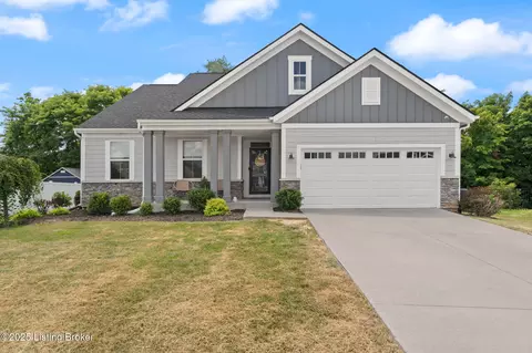 107 Meadow Ridge Ct, Mount Washington, KY 40047