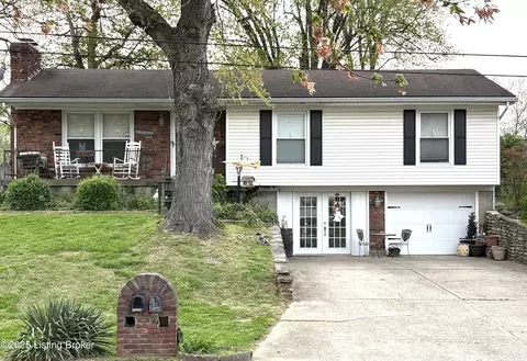 10210 Eve Dr, Louisville, KY 40272