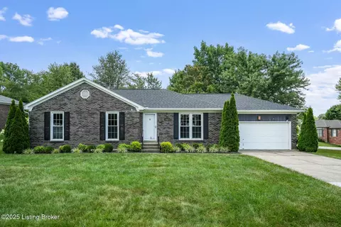 11825 Springmeadow Ln, Goshen, KY 40026