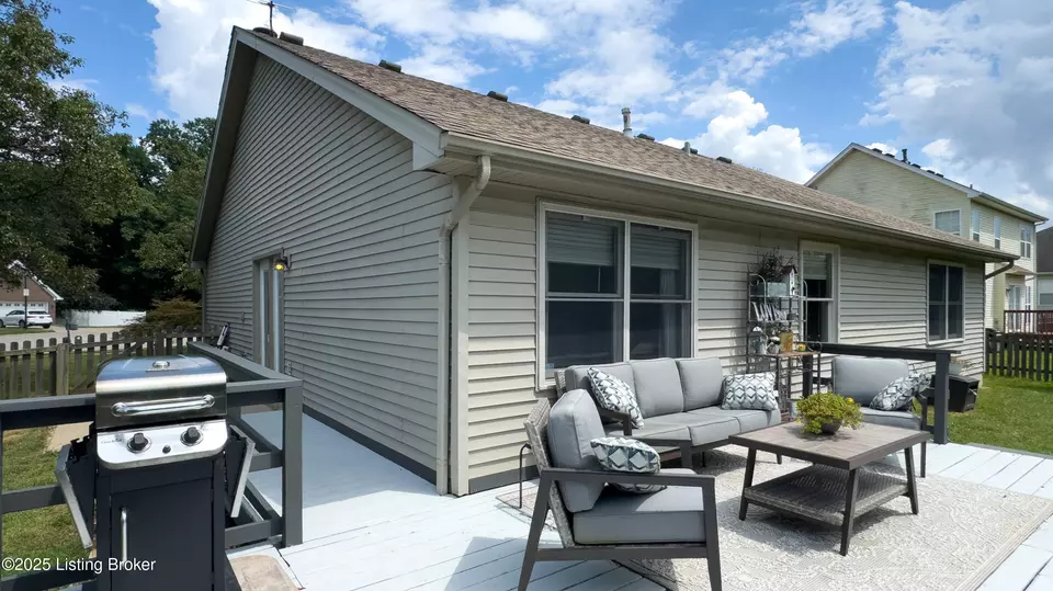 Exterior - 4708 Sunny Meadow Ct, Louisville, KY 40241 photo 6 of 13