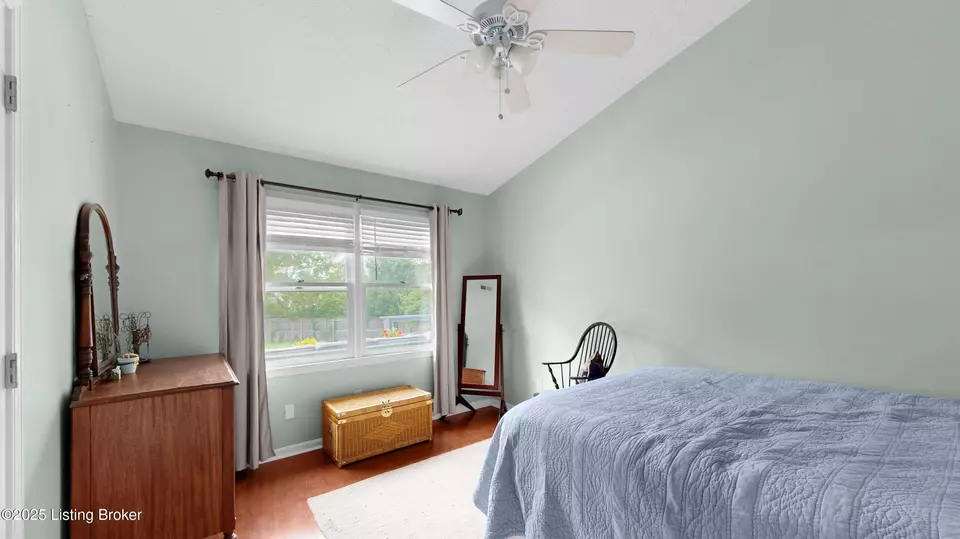 Bedroom - 4708 Sunny Meadow Ct, Louisville, KY 40241 photo 3 of 4