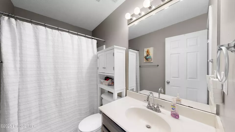 Bath - 4708 Sunny Meadow Ct, Louisville, KY 40241 photo 2 of 2