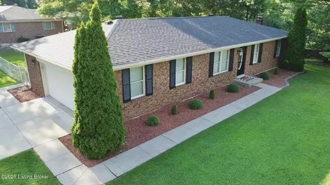 5114 Barry Ln, Floyds Knobs, IN 47119 photo 1