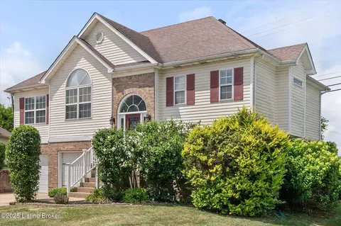 44 N Country Dr, Shelbyville, KY 40065