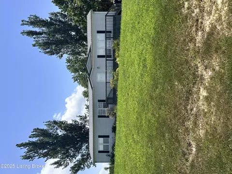 421 Bell School House Ln, Hardinsburg, KY 40143