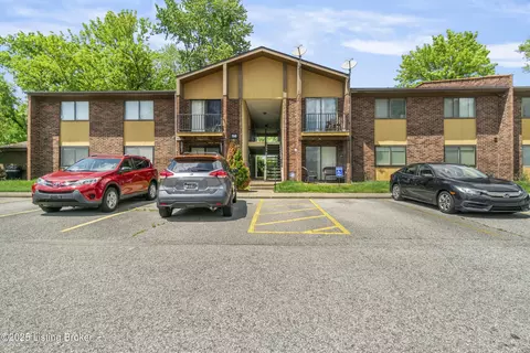7048 Wildwood Cir #195, Louisville, KY 40291