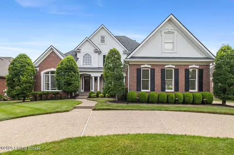 1519 Crosstimbers Dr, Louisville, KY 40245