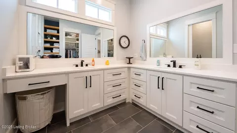 Bath - 11014 Mayapple St, Prospect, KY 40059 photo 3 of 11