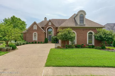 1511 Crosstimbers Dr, Louisville, KY 40245