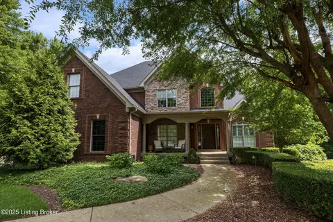 1006 Kenzeli Ct, Louisville, KY 40245