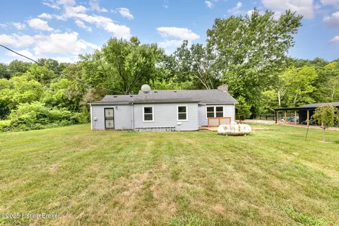 Exterior - 2324 Pattons Creek Rd, Pendleton, KY 40055 photo 4 of 8