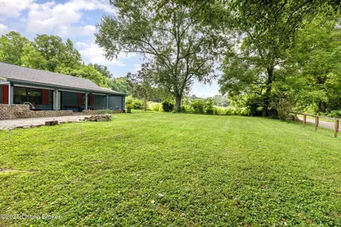 Exterior - 2324 Pattons Creek Rd, Pendleton, KY 40055 photo 6 of 8