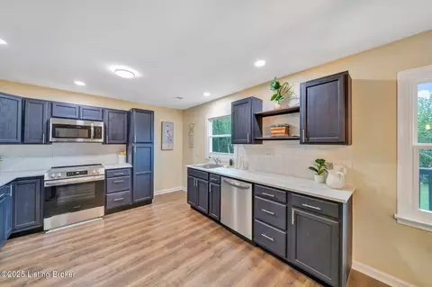 Kitchen - 181 Greertown Rd, Pendleton, KY 40055 photo 1 of 4