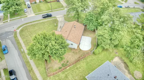 View/Area - 693 Peach Tree Ln, Erlanger, KY 41018 photo 3 of 6