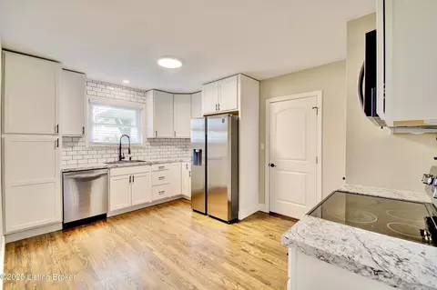 Kitchen - 693 Peach Tree Ln, Erlanger, KY 41018 photo 1 of 2