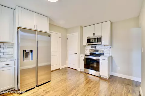 Kitchen - 693 Peach Tree Ln, Erlanger, KY 41018 photo 2 of 2