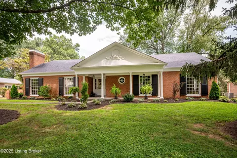 2305 Newmarket Dr, Northfield, KY 40222