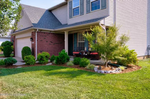 15634 Beckley Hills Dr, Louisville, KY 40245