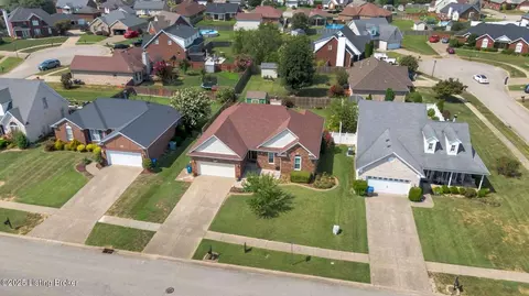 6617 Sun Ray Dr, Louisville, KY 40272