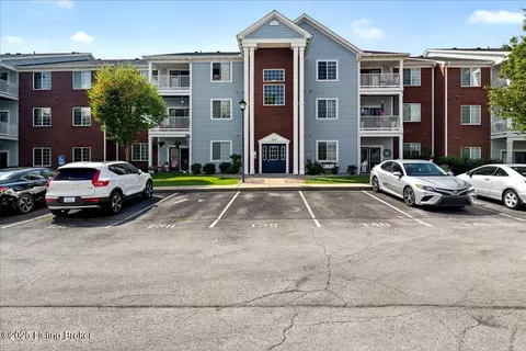 12202 Redspire Dr #101, Jeffersontown, KY 40299