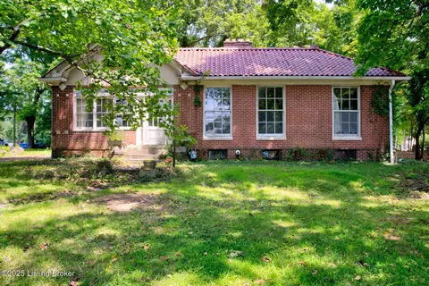 215 S Madison Ave, Louisville, KY 40243