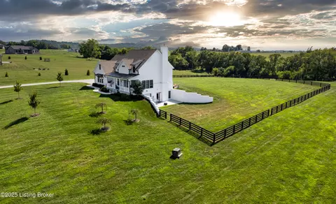 639 S Stallard Dr, Shelbyville, KY 40065