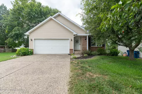 10910 Aspenview Ct, Louisville, KY 40299