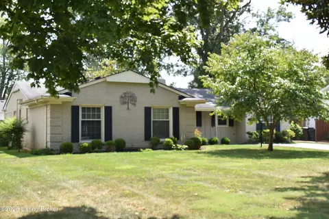 8620 Whipps Bend Rd, Louisville, KY 40222