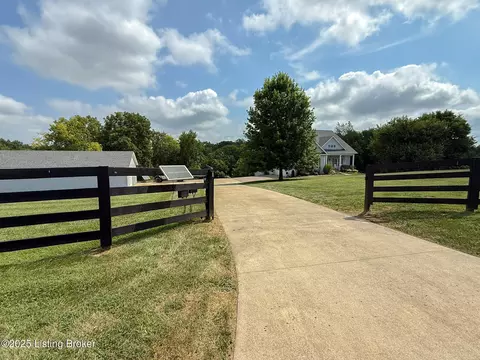 3290 Rockbridge Rd, Shelbyville, KY 40065