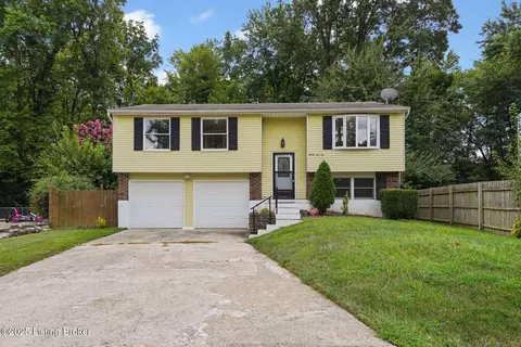 3610 Kiki Ct, Louisville, KY 40219