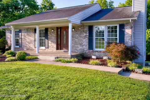 251 Locust Dr, Taylorsville, KY 40071