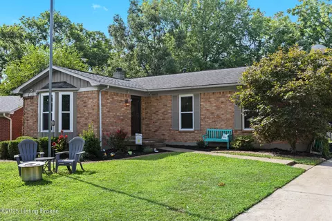 10112 Settlers Crest Ln, Louisville, KY 40299