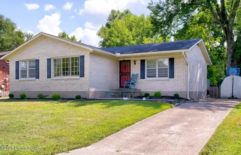3712 Pinecroft Dr, Louisville, KY 40219