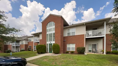 9417 Magnolia Ridge Dr UNIT 101, Louisville, KY 40291