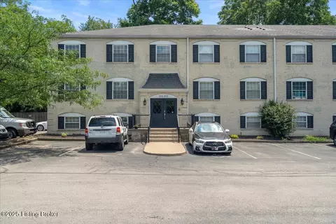 203 Middletown Sq, Louisville, KY 40243