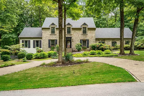 162 Ridgewood Dr, Pewee Valley, KY 40056