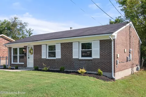 5713 Chestnutwood Way, Louisville, KY 40272