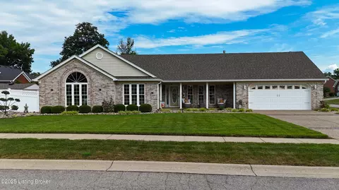 12419 Hedgeapple Way, Louisville, KY 40272