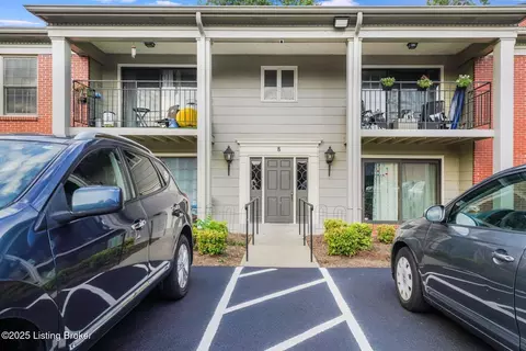 8 Dupont Way #6, Louisville, KY 40207
